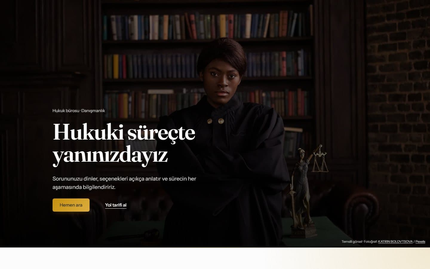 Avukat ve danışmanlık web sitesi, Editoryal teması masaüstü görünümü