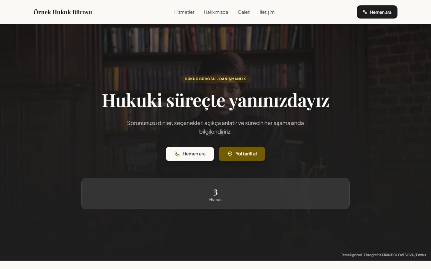 Avukat ve danışmanlık web sitesi, Standart teması masaüstü görünümü
