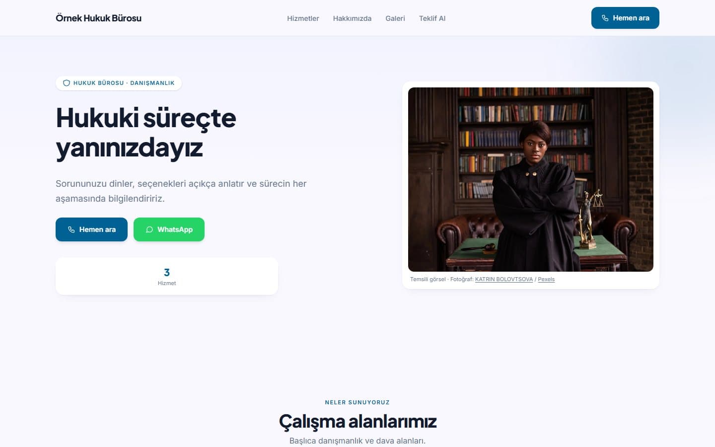 Avukat ve danışmanlık web sitesi, Mavi teması masaüstü görünümü