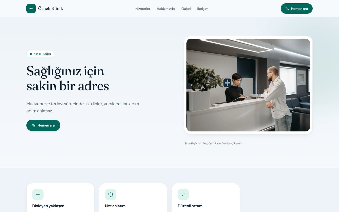 Klinik ve sağlık web sitesi, Yeşim teması masaüstü görünümü