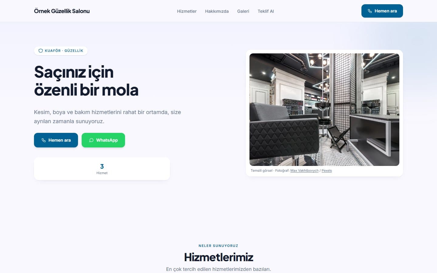Kuaför ve güzellik web sitesi, Mavi teması masaüstü görünümü