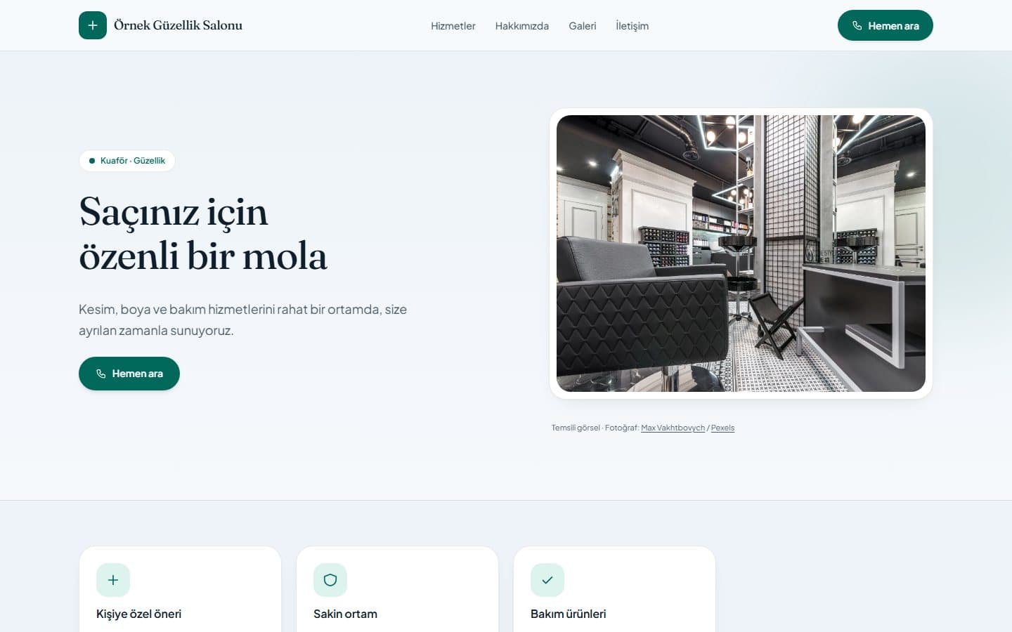 Kuaför ve güzellik web sitesi, Yeşim teması masaüstü görünümü