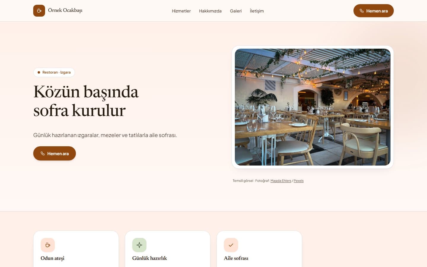 Restoran ve kafe web sitesi, Bakır teması masaüstü görünümü