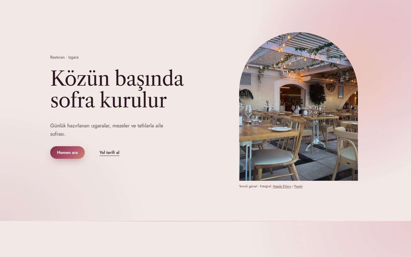 Restoran ve kafe web sitesi, Lüks teması masaüstü görünümü
